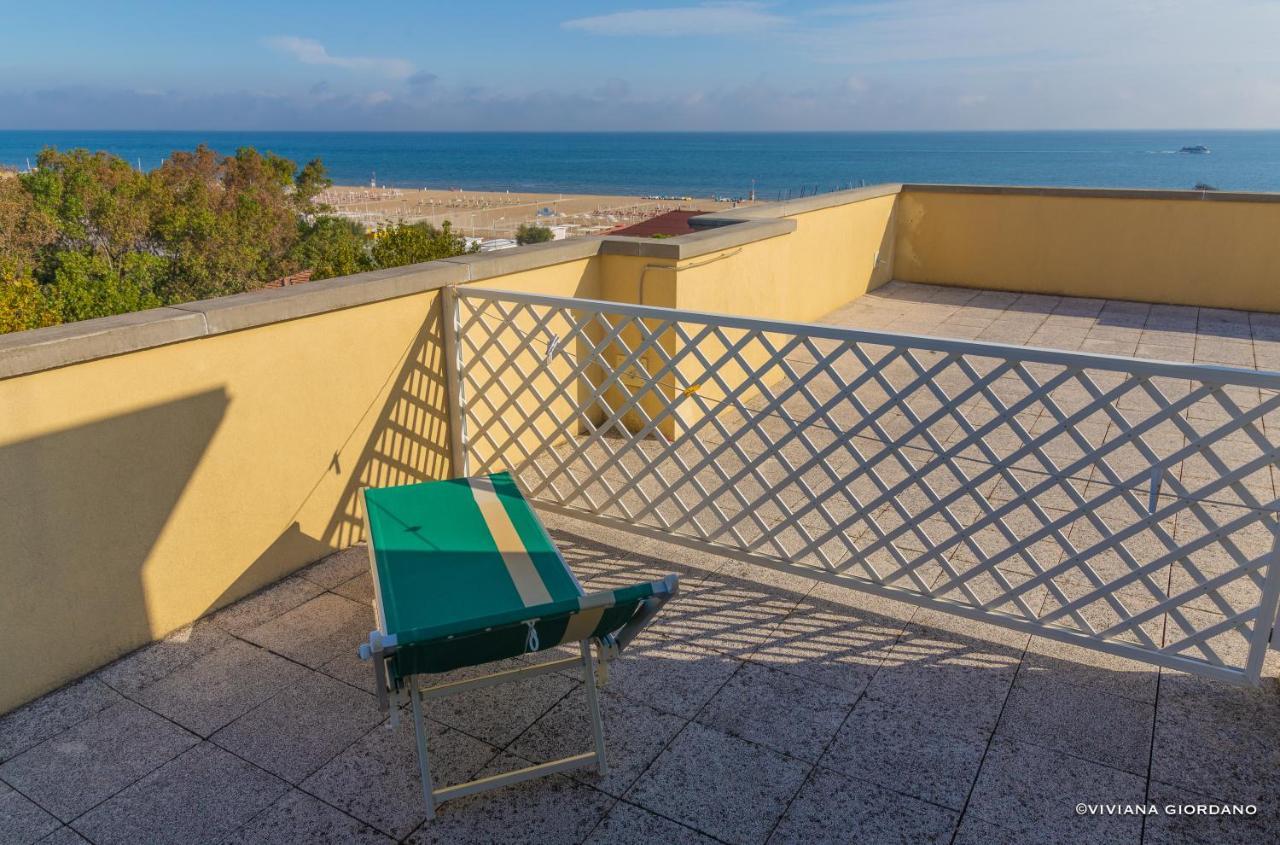 Hotel Beverly Rimini Esterno foto