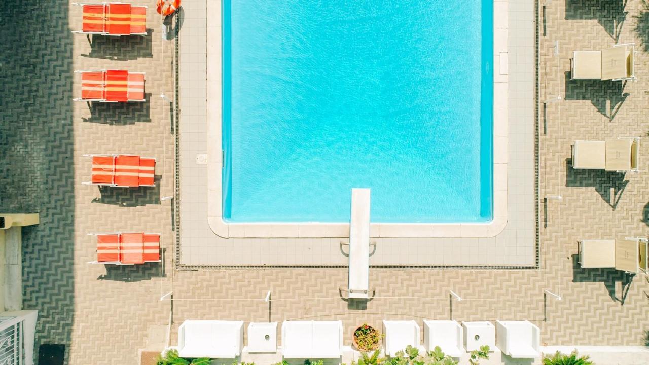 Hotel Beverly Rimini Esterno foto