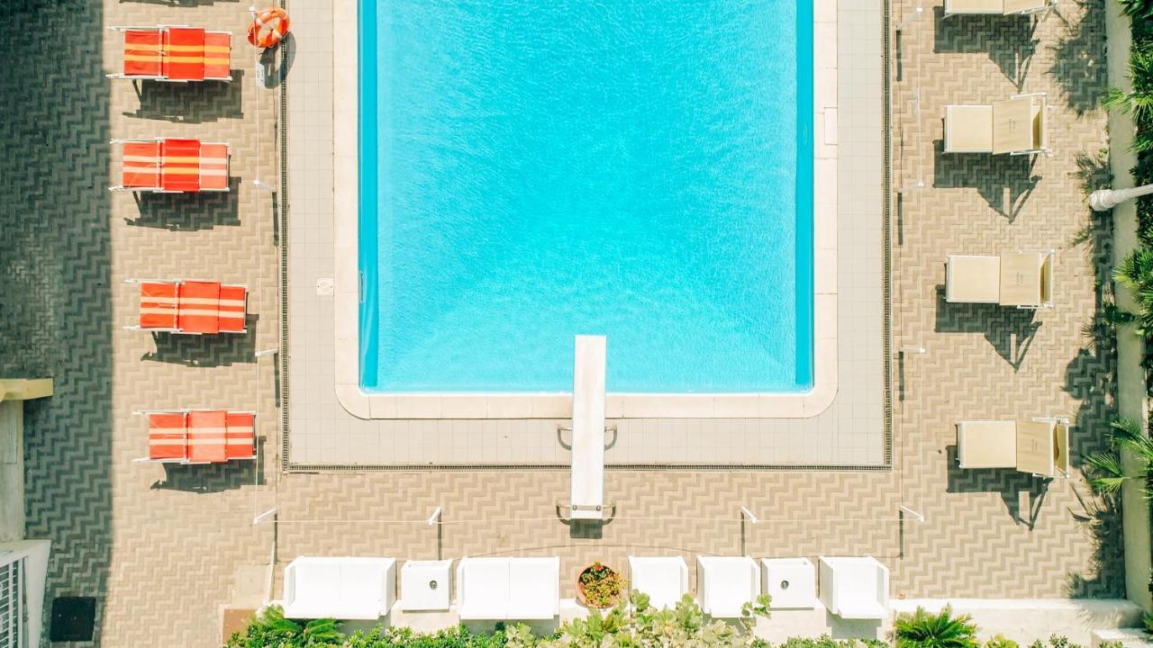 Hotel Beverly Rimini Esterno foto