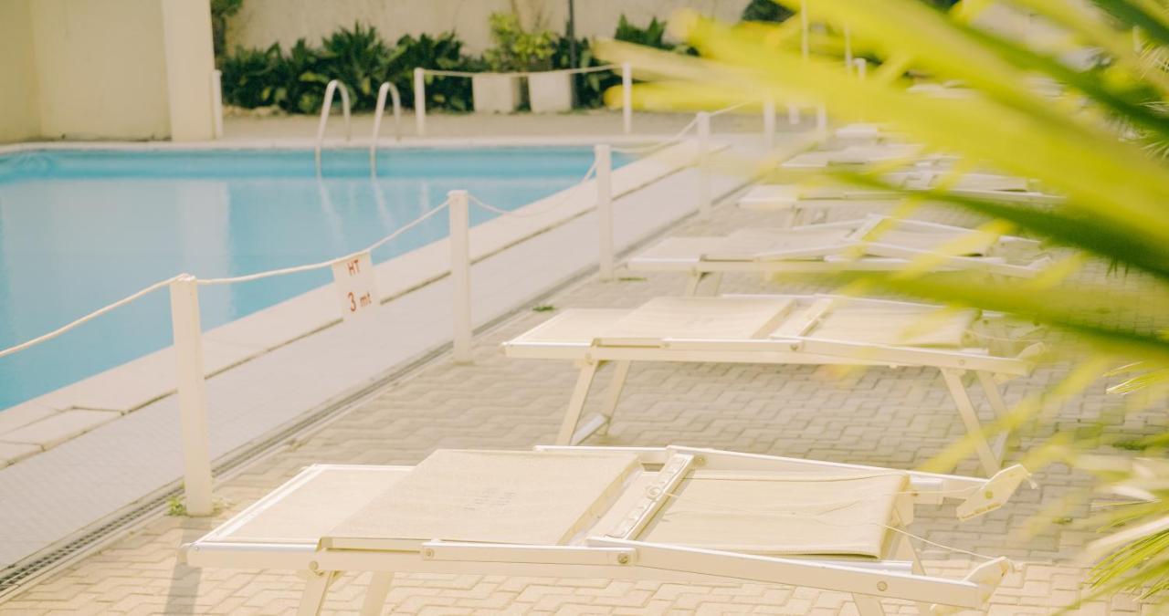 Hotel Beverly Rimini Esterno foto