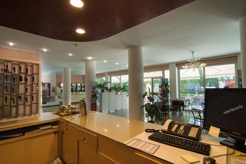 Hotel Beverly Rimini Esterno foto